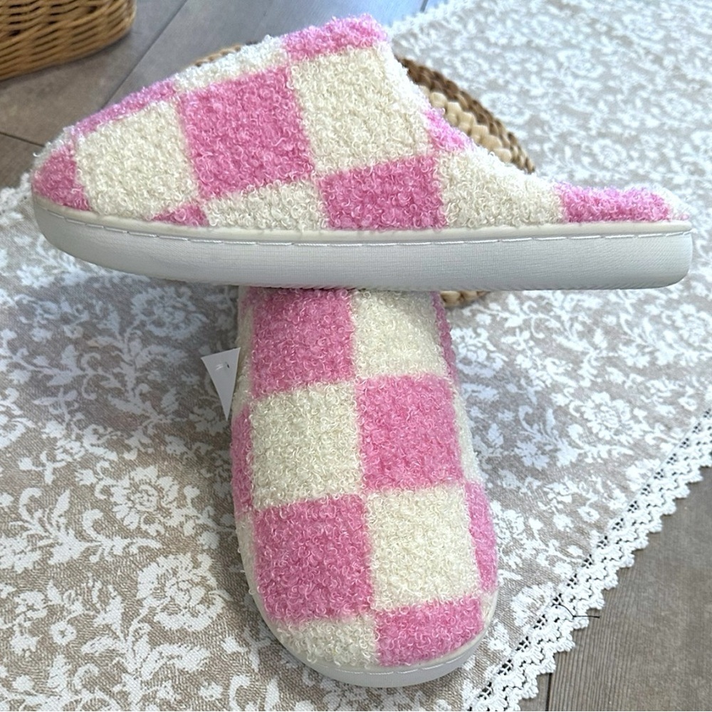 New Boutique Women’s Sherpa Checkered Slippers Slip Resistant Slip On Large 9-10 - Picture 4 of 16